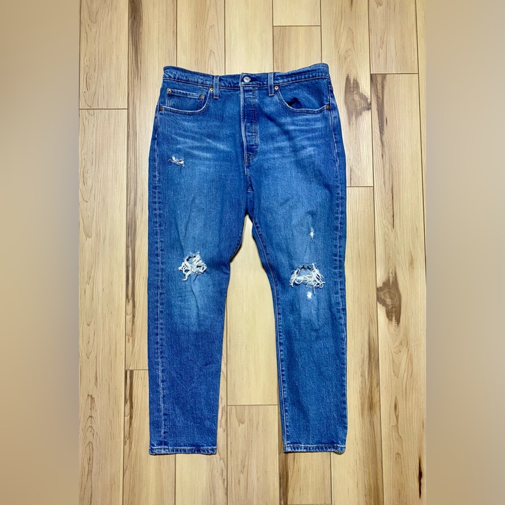 Levi’s 501 Skinny Women’s Jeans Size 32 x 28 Medium Distressed